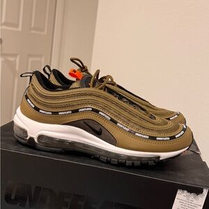 Nike “undefeated”